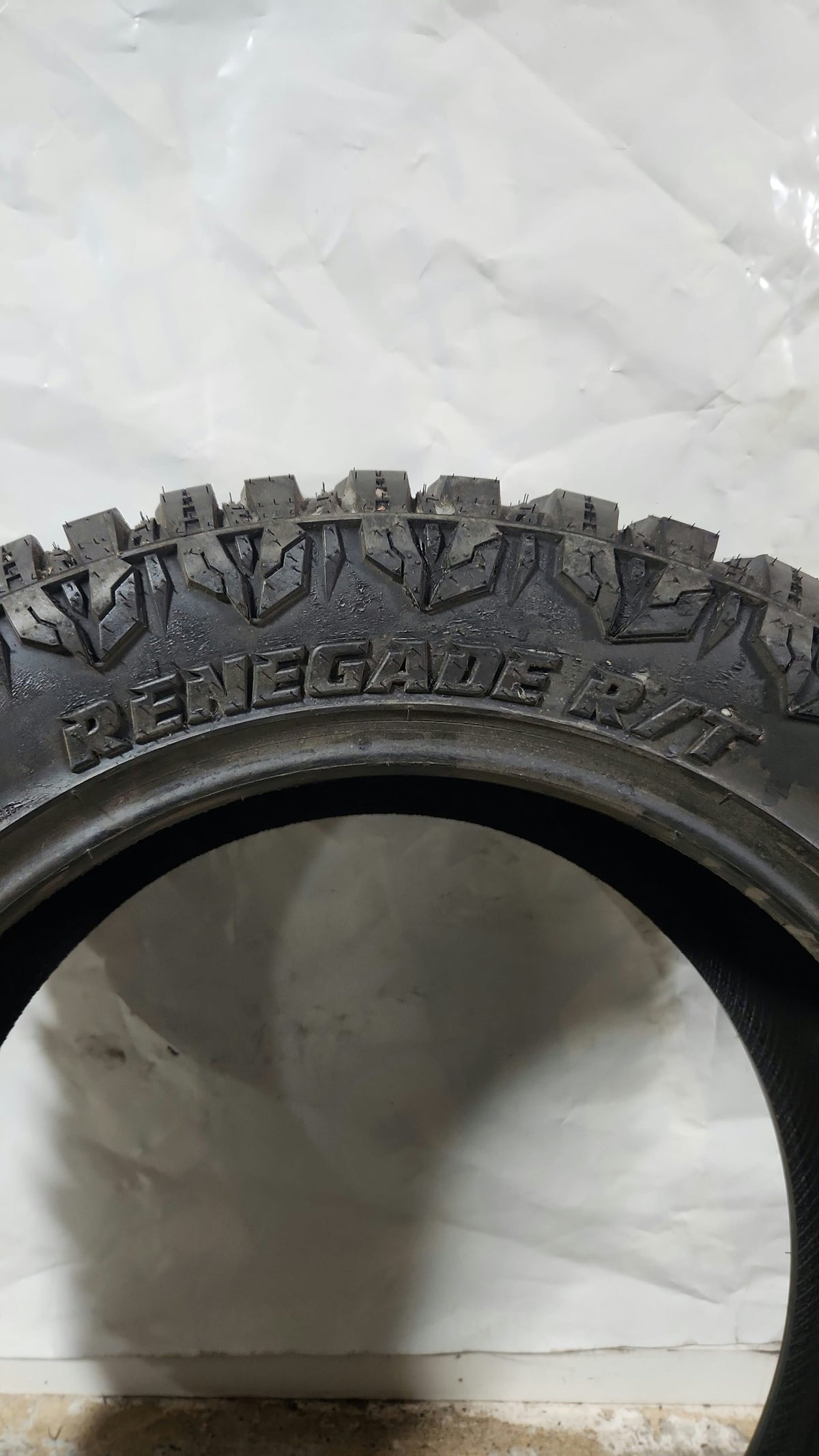 Used Tire - 35X12.50R22 Radar Renegade R/T 13/32