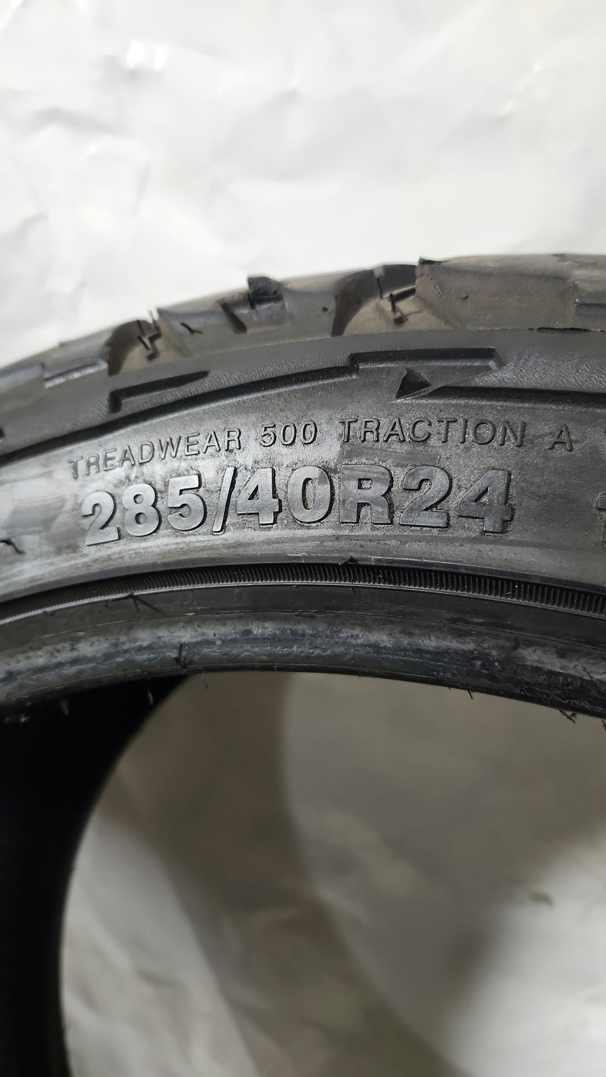 Used Tire - 285/40R24 Venom Power Terra Hunter X/T