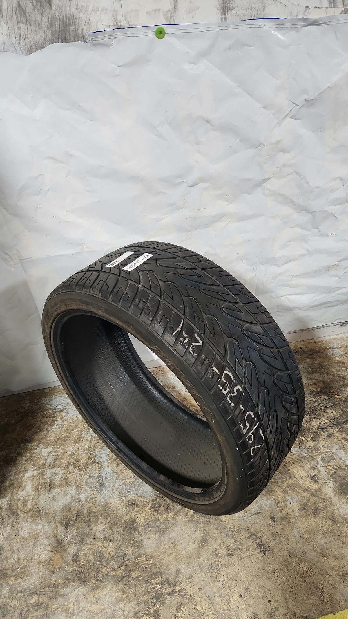 Used Tire - 295/35R24 Fullway HS266