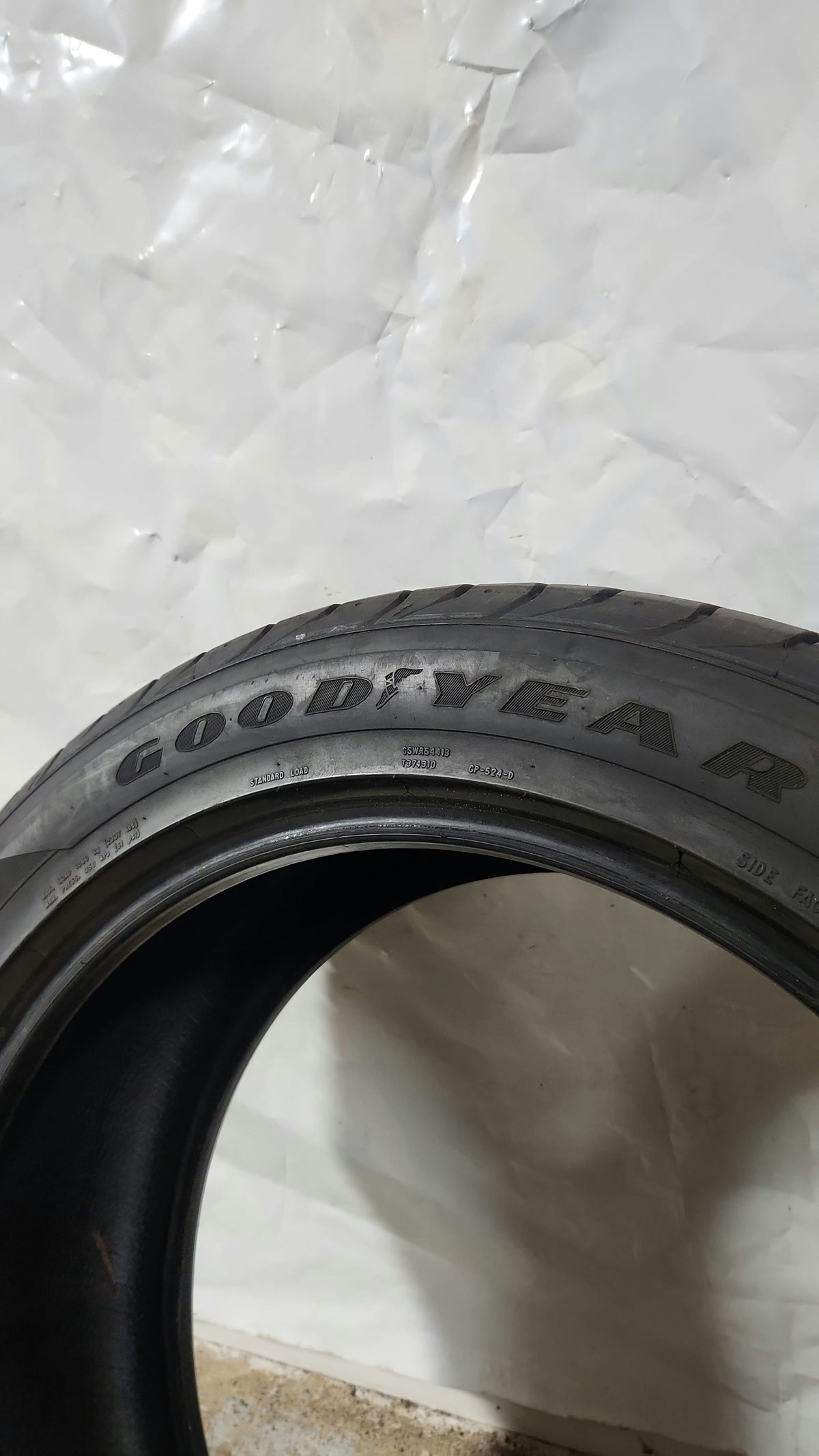 Used Tire - 285/45R22 Goodyear Eagle Sport All Season