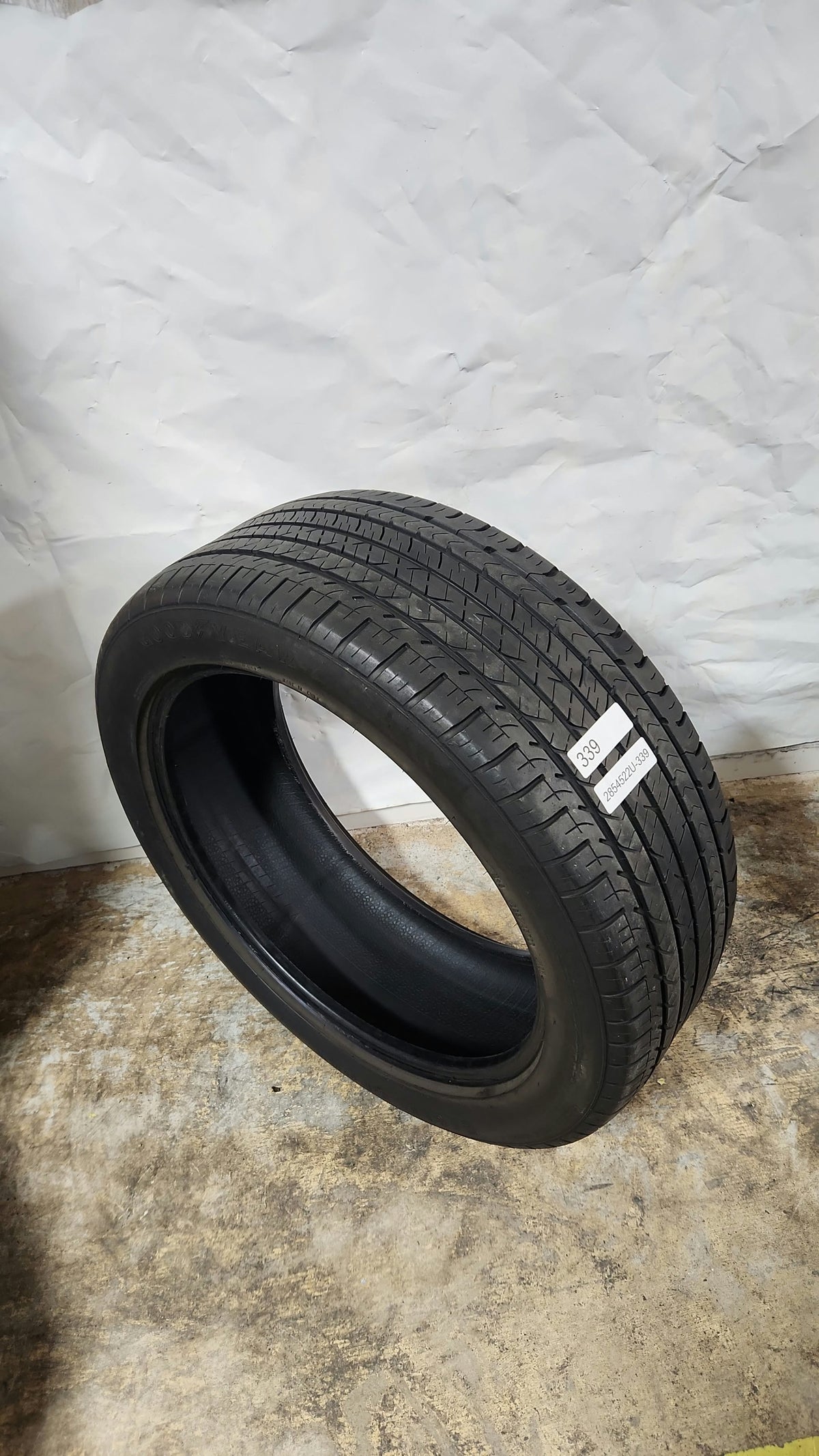 Used Tire - 285/45R22 Goodyear Eagle Sport All Season
