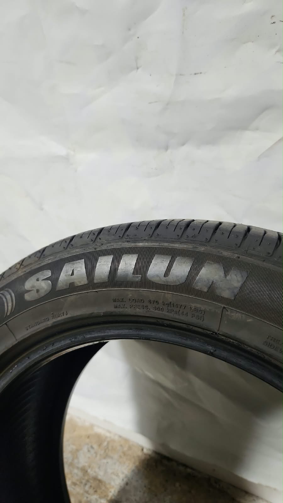 Used Tire - 225/50R17 Sailun Atrezzo SH408