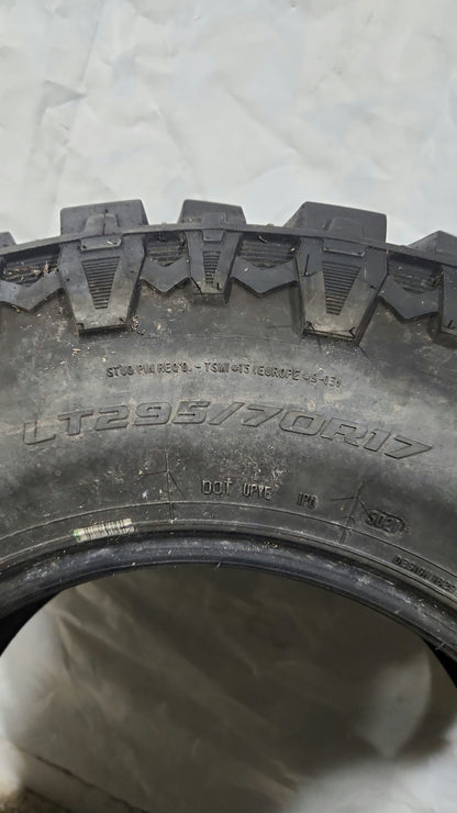Used Tire - 295/70R17 Cooper Evolution M/T 9/32