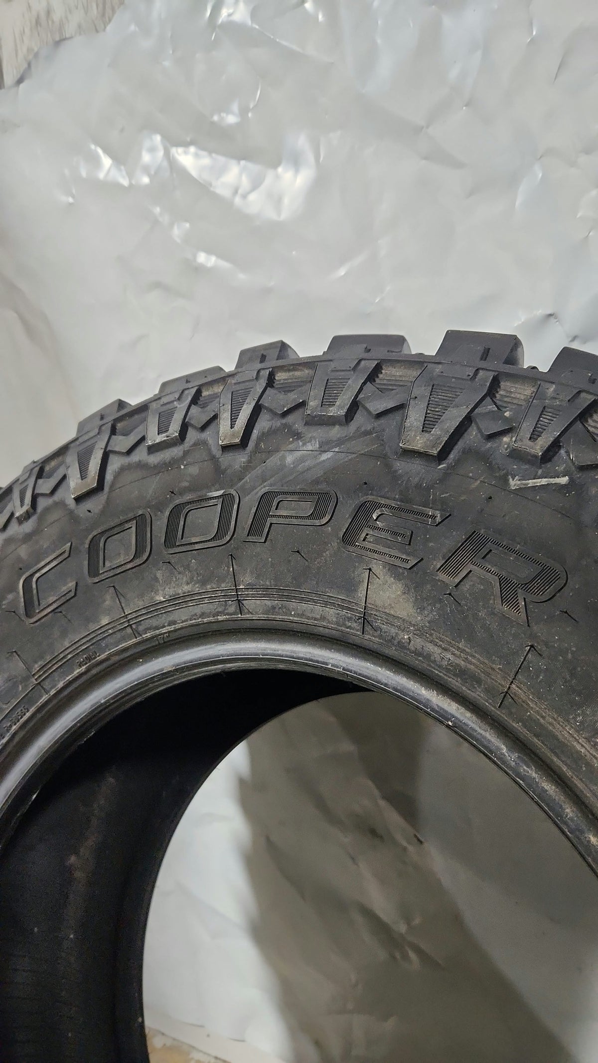 Used Tire - 295/70R17 Cooper Evolution M/T 9/32