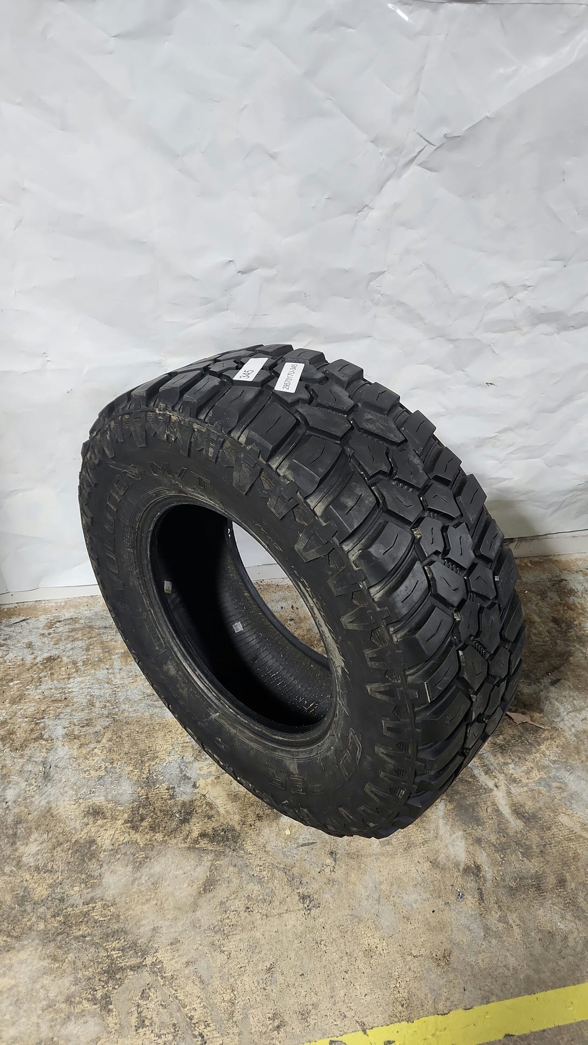 Used Tire - 295/70R17 Cooper Evolution M/T 9/32