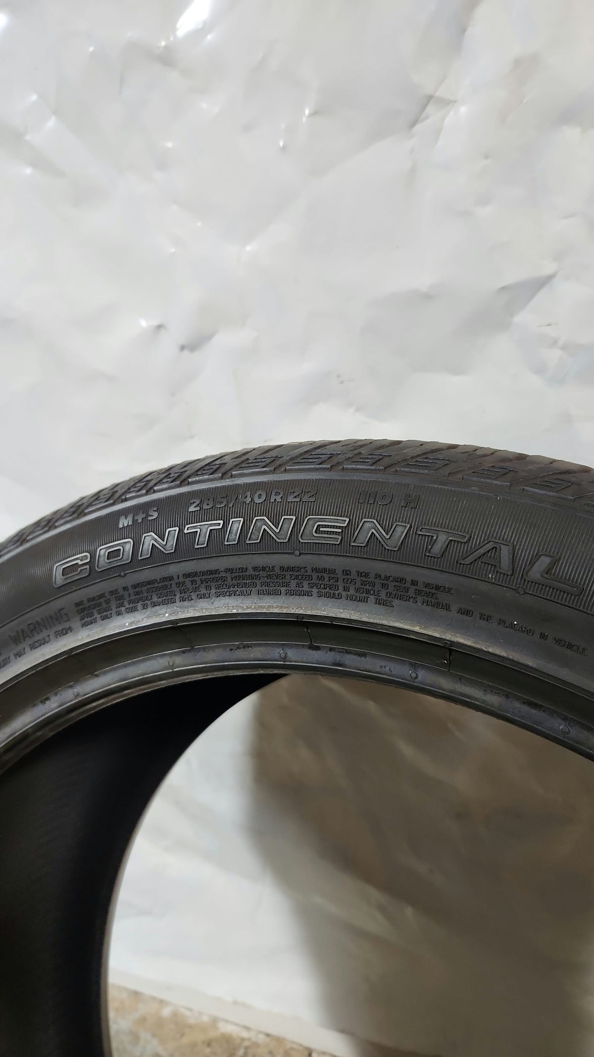 Used Tire - 285/40R22 Continental Cross Contact LX Sport 7/32