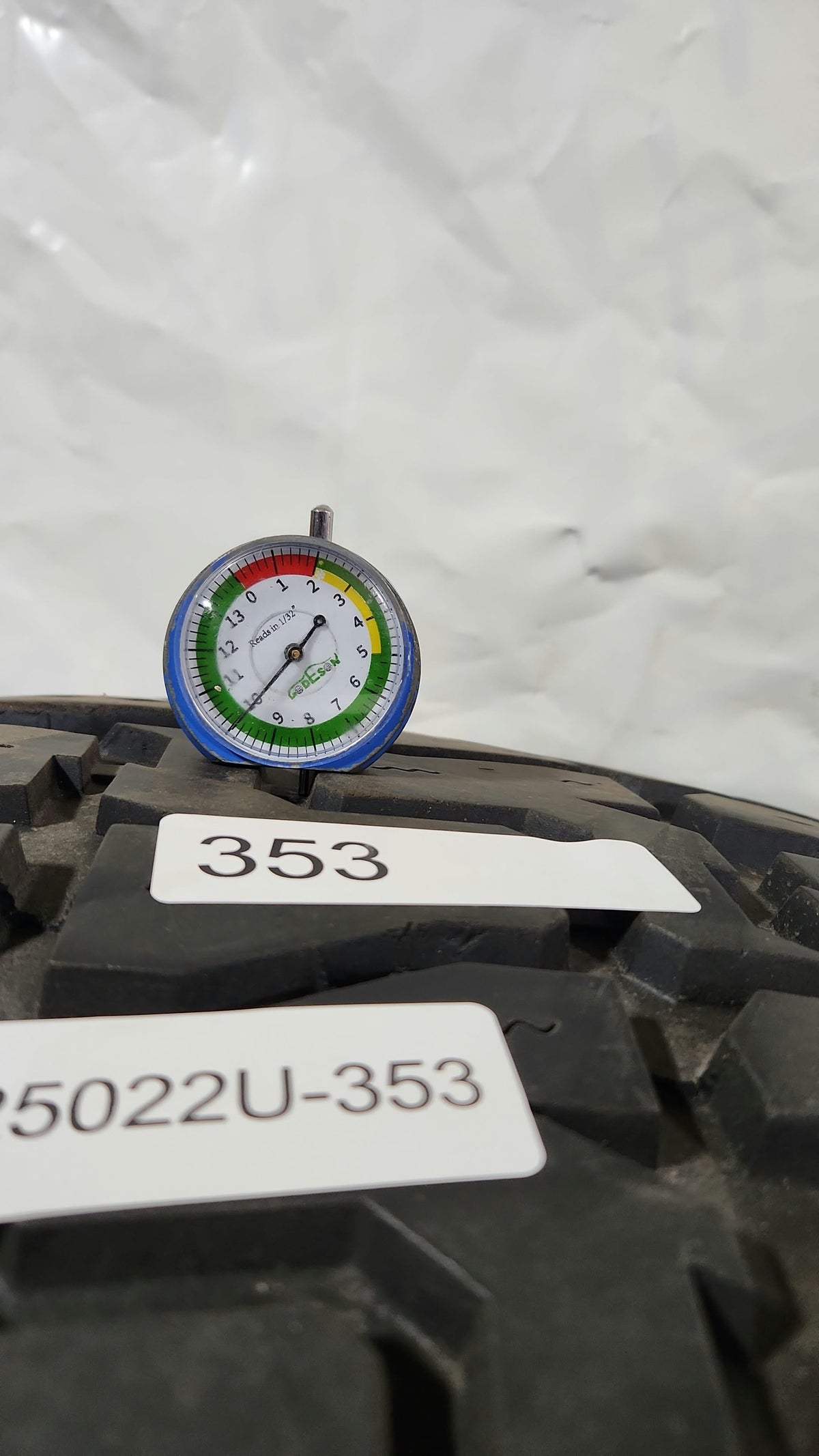 Used Tire - 33X12.50R22 Haida HD878 R/T 9/32