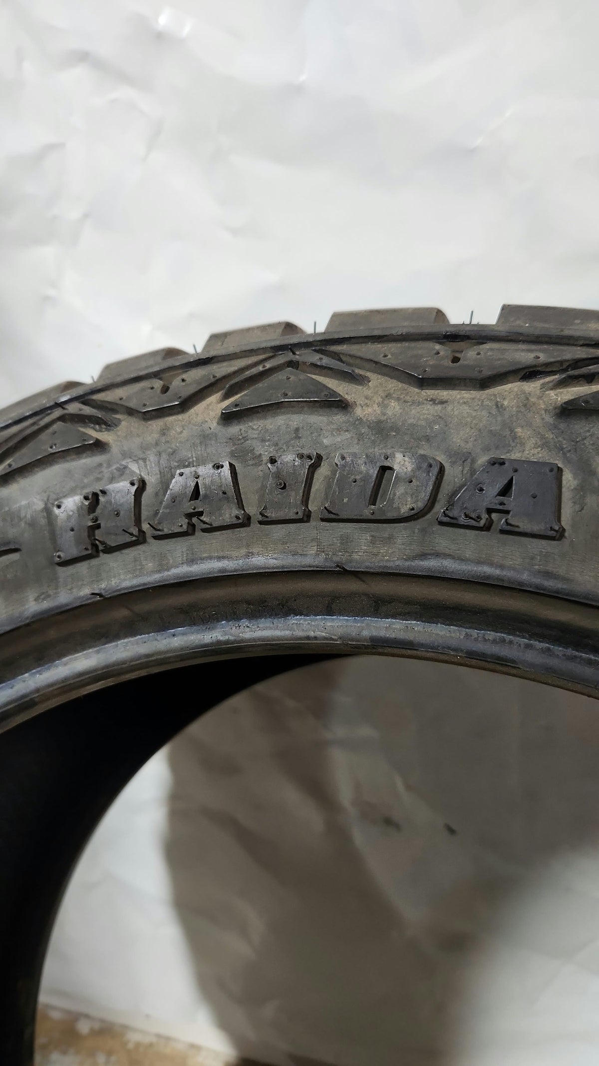 Used Tire - 33X12.50R22 Haida HD878 R/T 9/32