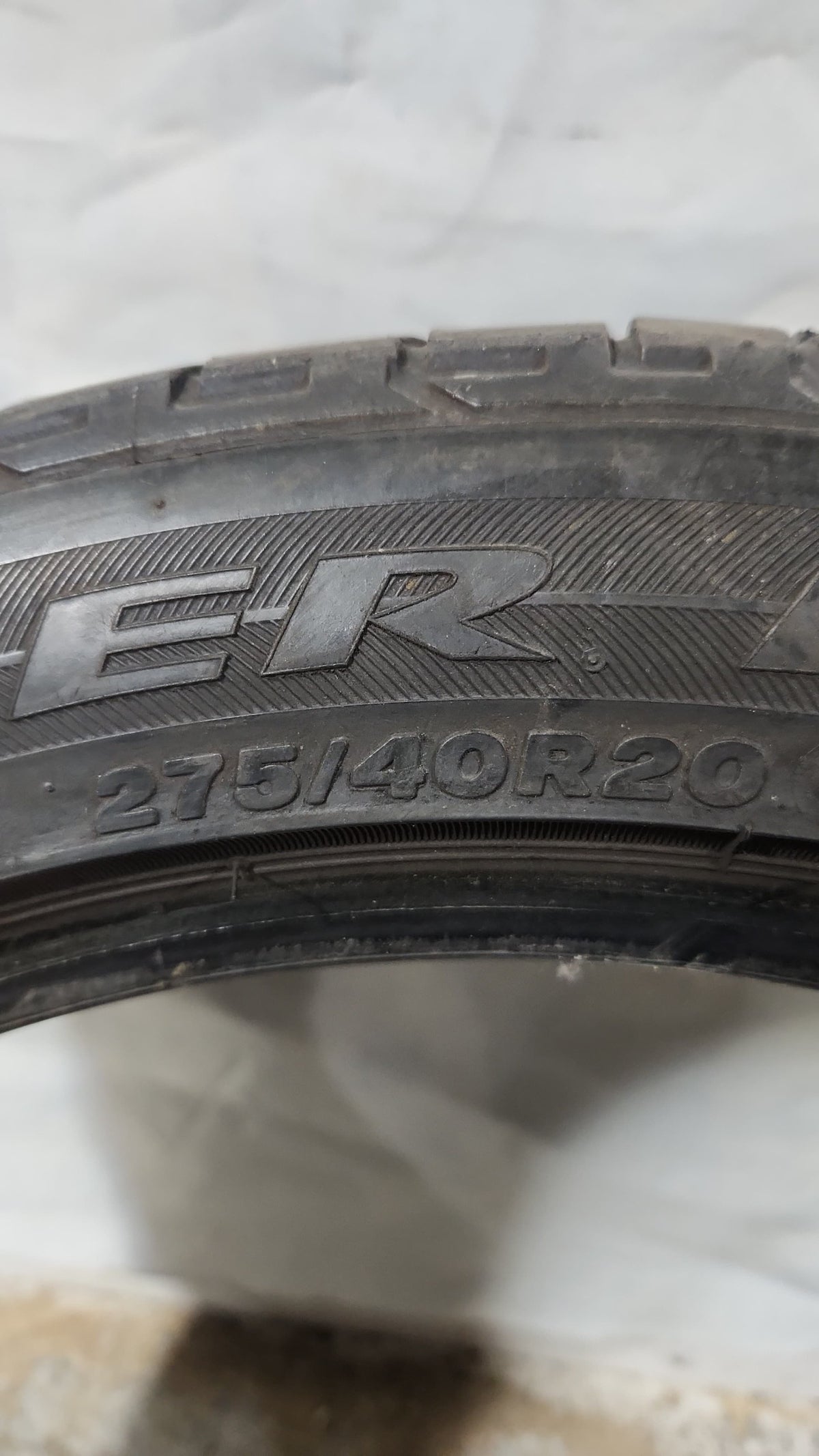 Used Tire - 275/40R20 Bridgestone Dueler H/P Sport