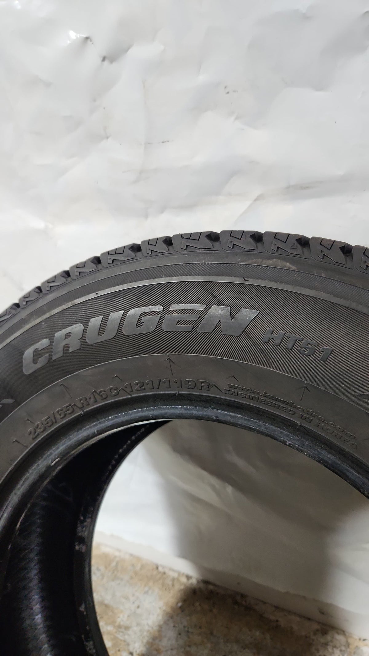Used Tire - 235/65R16 Kumho Crugen HT51