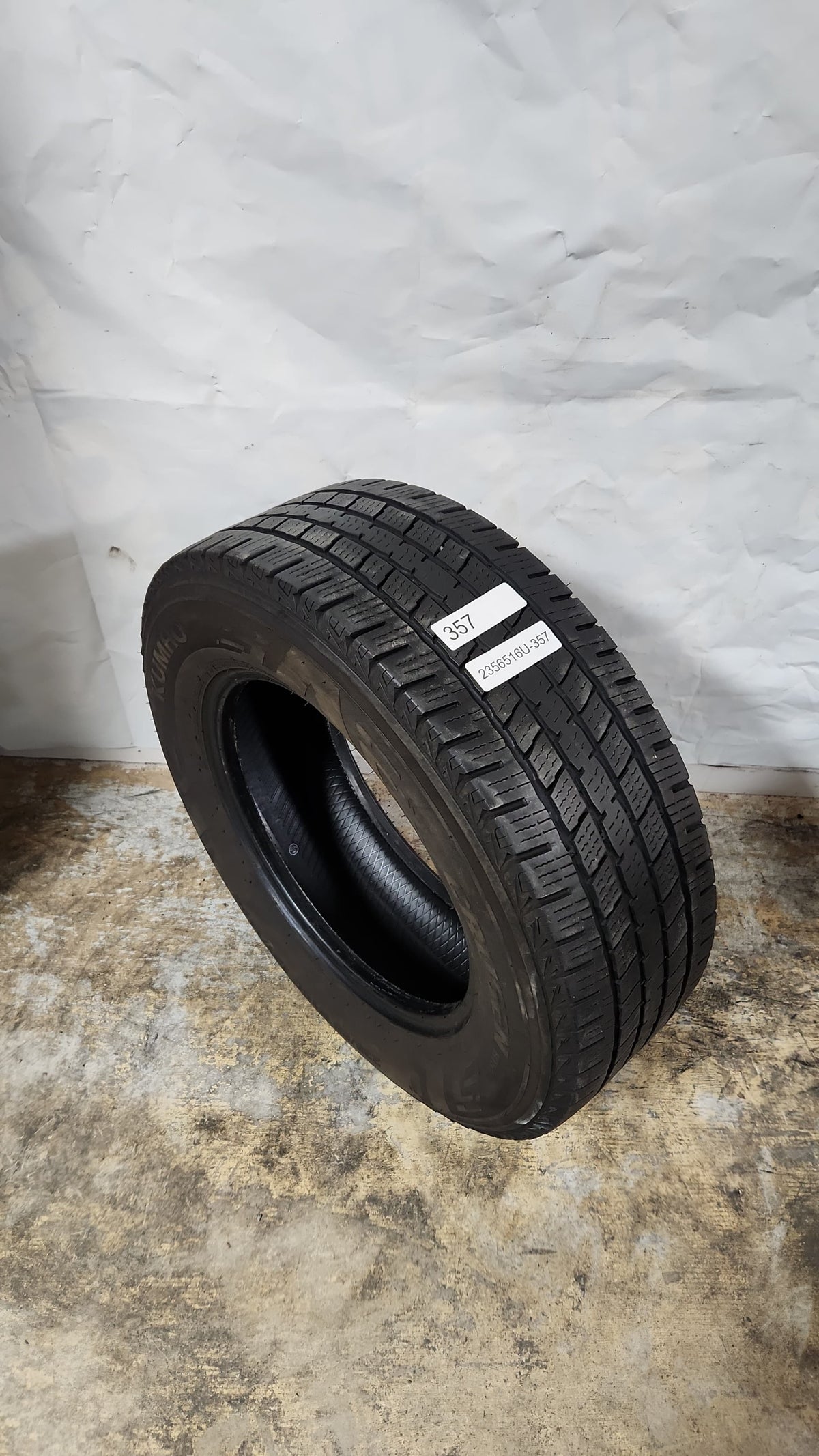 Used Tire - 235/65R16 Kumho Crugen HT51