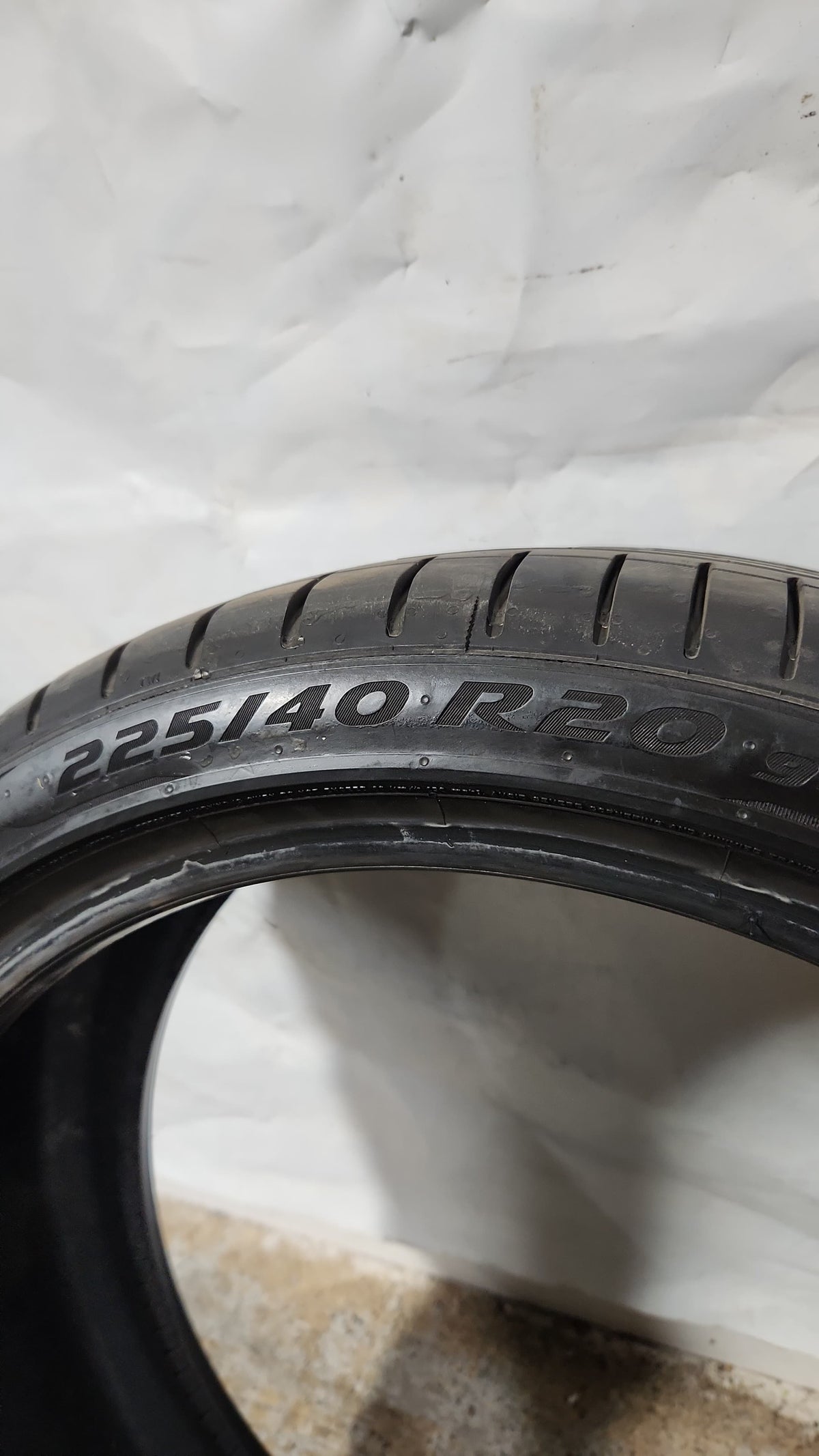 Used Tire - 225/40R20 Pirelli PZero