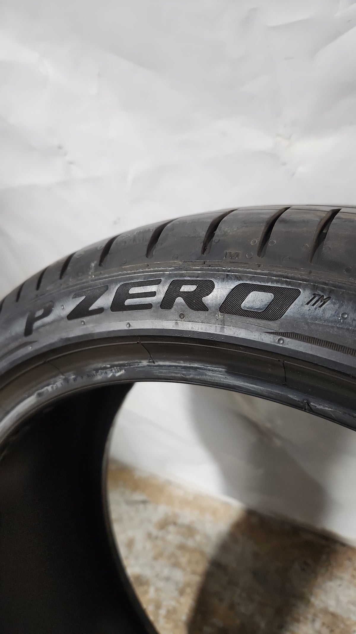 Used Tire - 225/40R20 Pirelli PZero