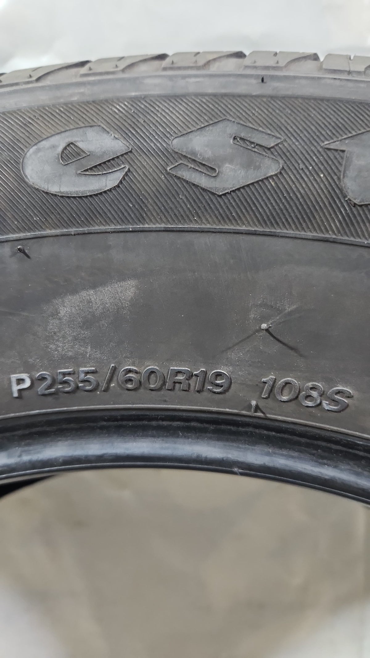 Used Tire - 255/60R19 Firestone All Season
