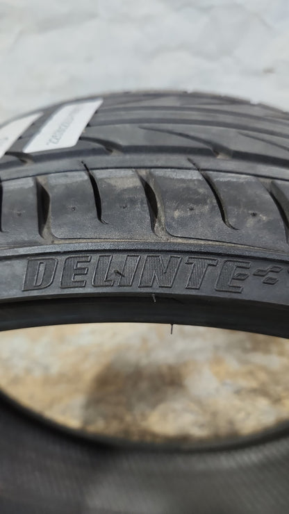 [USED] Set of 2 - 225/30R22 Delinte Thunder D7 Tires 6/32