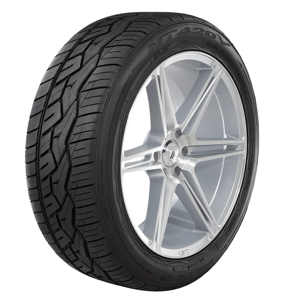 NITTO NT420V 285/45R22 (32.1X11.2R 22) Tires