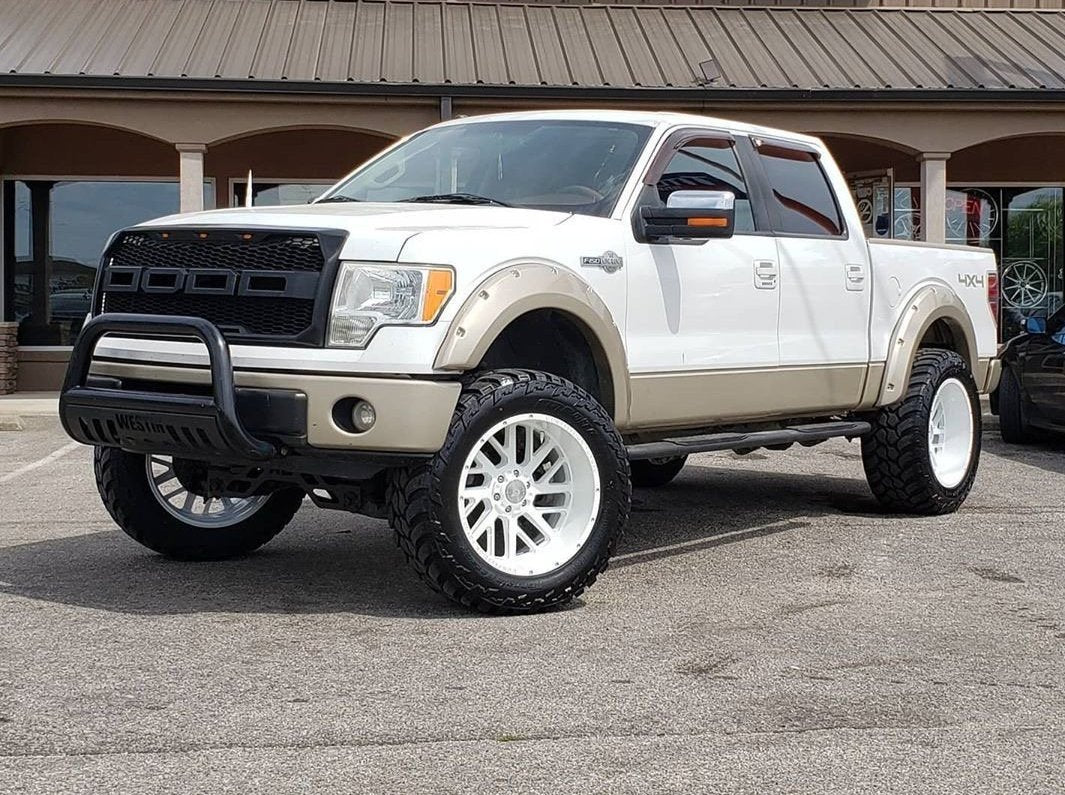 2009 Ford F-150 4x4 King Ranch Packages - Tires and Engine Performance