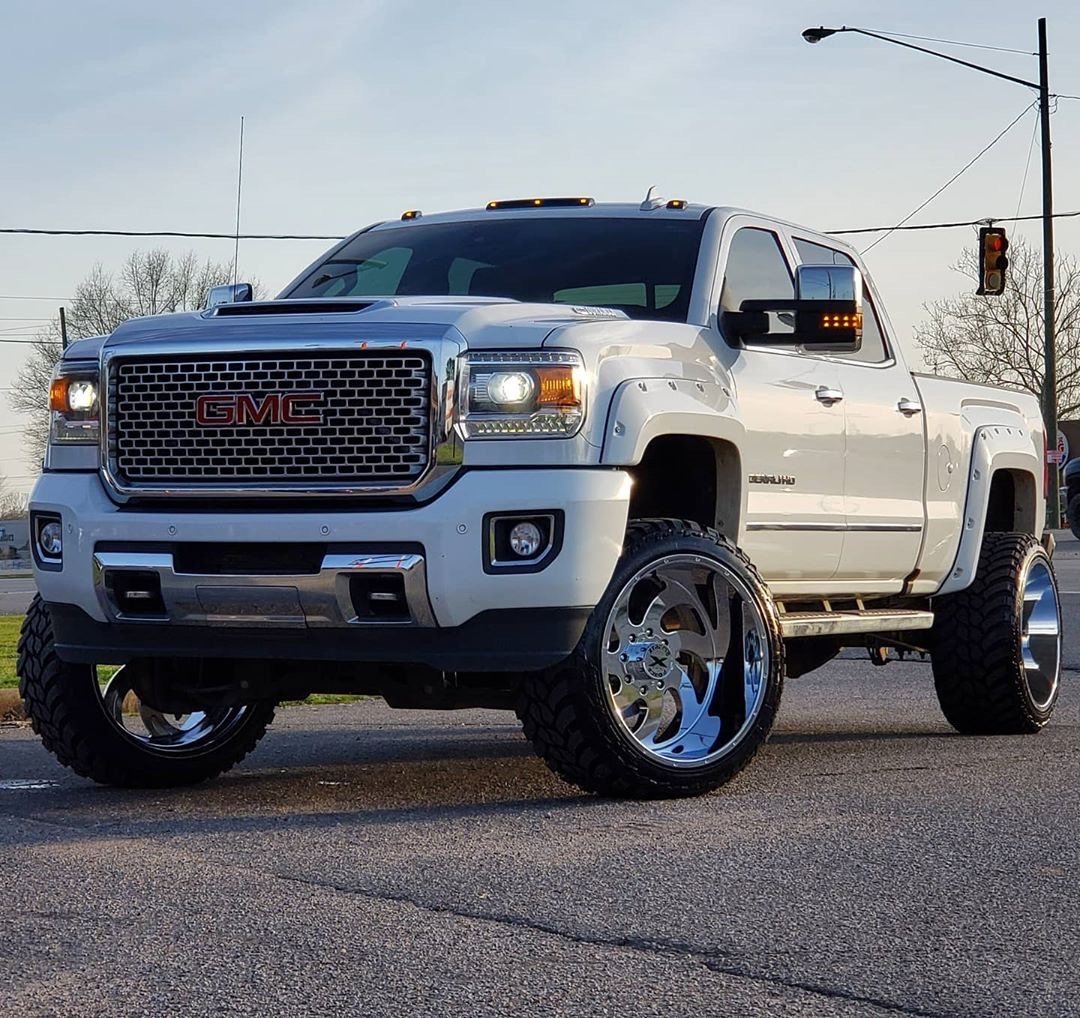 GMC Sierra 2500 HD Denali Packages - Tires and Engine Performance